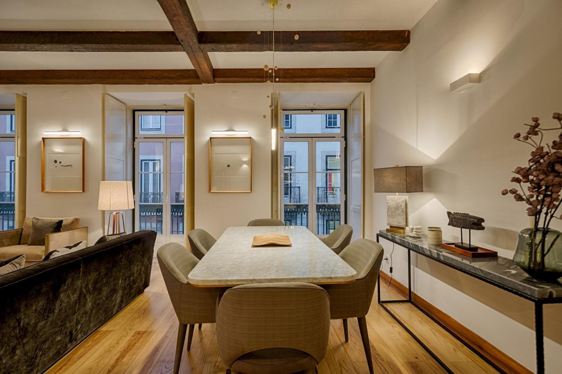 Lejlighed Master Historical Gem In Chiado *